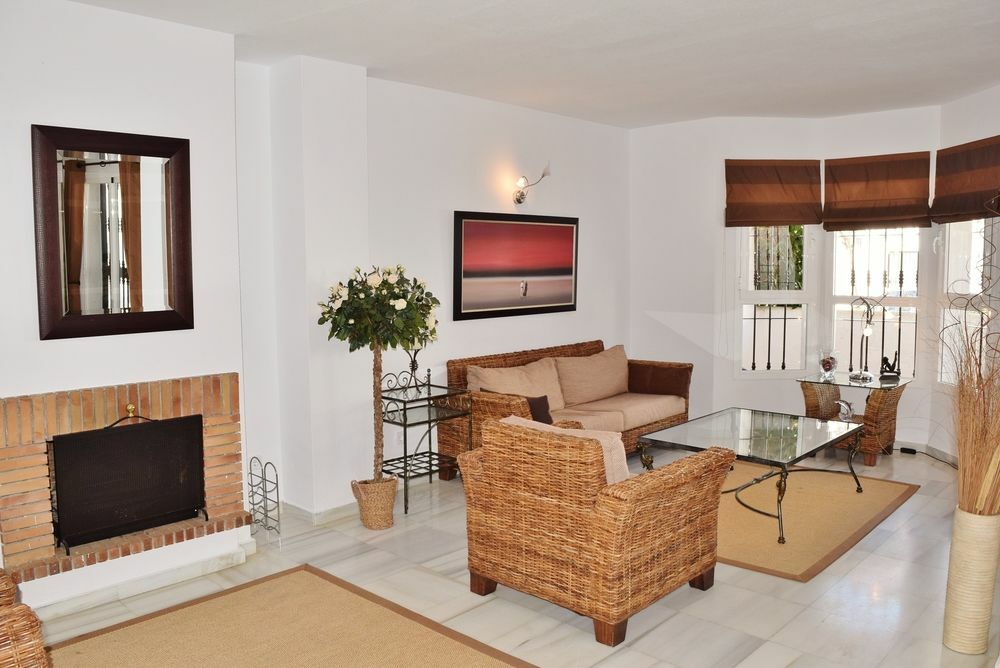 Apartamentos Y Casas Serinamar Marbella El Angel Ngoại thất bức ảnh