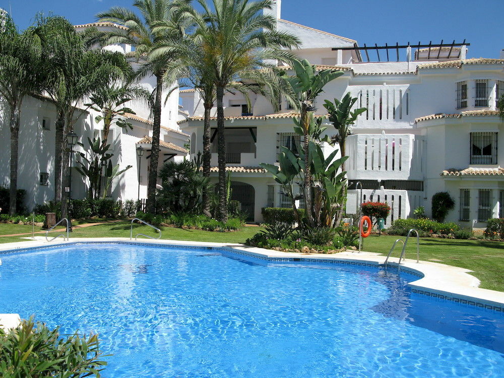 Apartamentos Y Casas Serinamar Marbella El Angel Ngoại thất bức ảnh