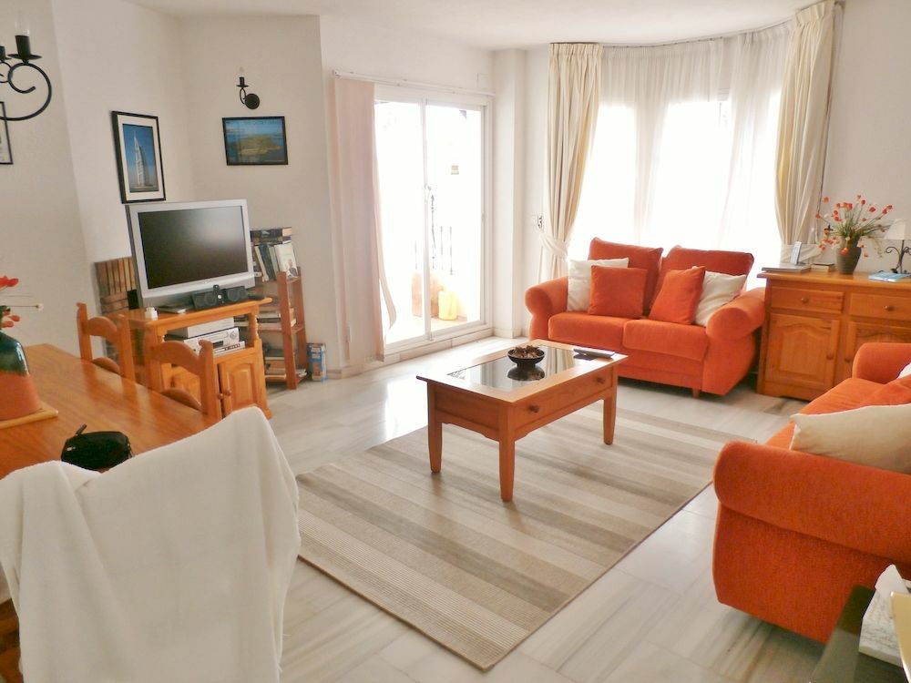 Apartamentos Y Casas Serinamar Marbella El Angel Ngoại thất bức ảnh