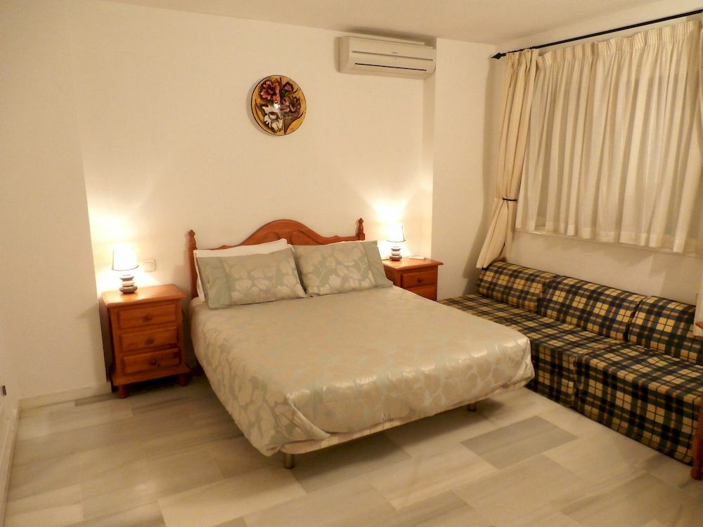 Apartamentos Y Casas Serinamar Marbella El Angel Ngoại thất bức ảnh