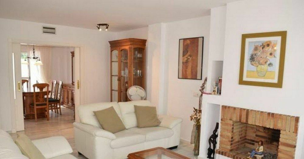 Apartamentos Y Casas Serinamar Marbella El Angel Ngoại thất bức ảnh