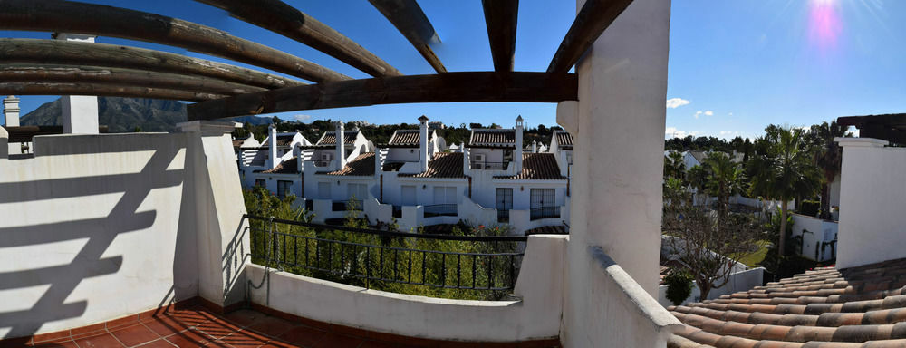 Apartamentos Y Casas Serinamar Marbella El Angel Ngoại thất bức ảnh