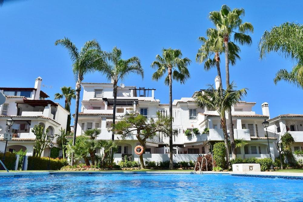 Apartamentos Y Casas Serinamar Marbella El Angel Ngoại thất bức ảnh