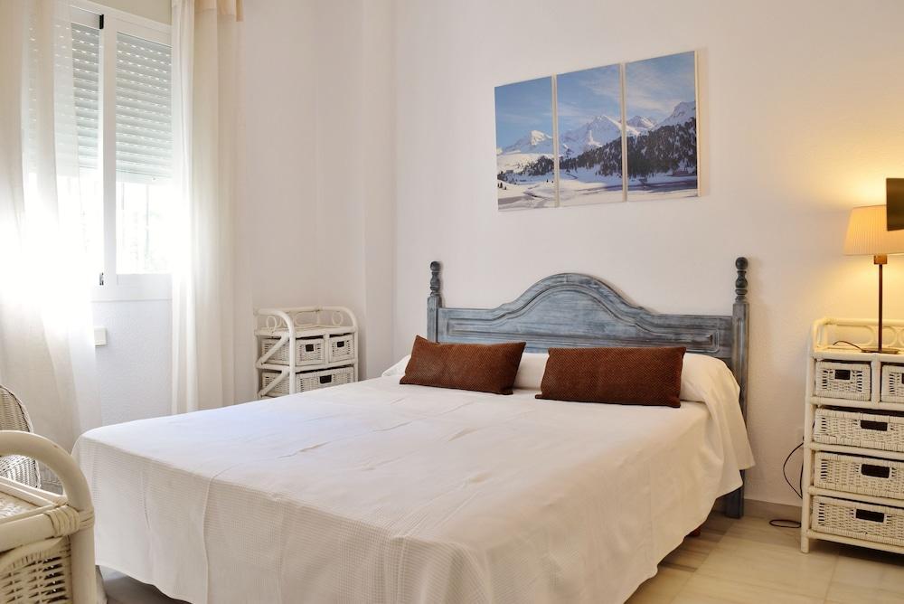 Apartamentos Y Casas Serinamar Marbella El Angel Ngoại thất bức ảnh